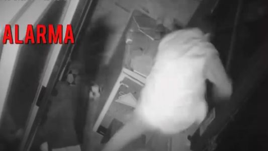 Ladrón atolondrado: quiso robar en el bar de un club y le ocurrió esto