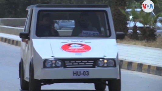 Estudiantes producen autos ecológicos en Jordania