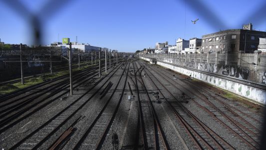 Por amenazas de bomba en Retiro y Constitución suspendieron los servicios de trenes
