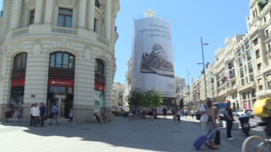 Un banco español quiere eliminar 3.700 empleos