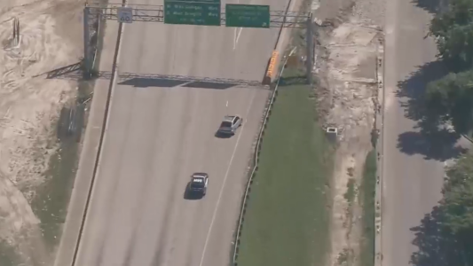 Persecución policial termina en impresionante choque