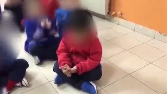 Indignante: una maestra se burló de un nene por la eliminación de River