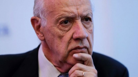 Para Lavagna, el anuncio de Cristina "ratifica la necesidad de un centro progresista"