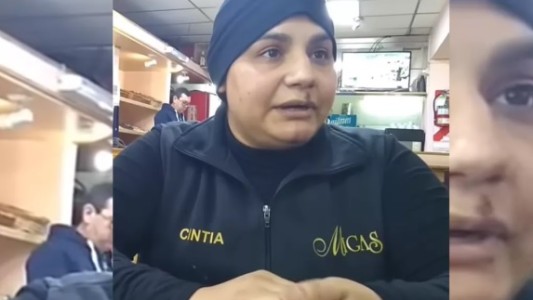 Cintia necesita hacer tratamiento para vencer al cáncer y por eso organizó una rifa