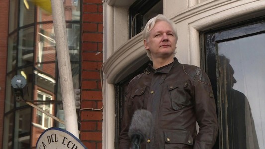 EEUU anunció nuevos cargos contra Julian Assange