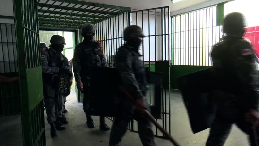 Violento enfrentamiento entre presos deja 15 muertos