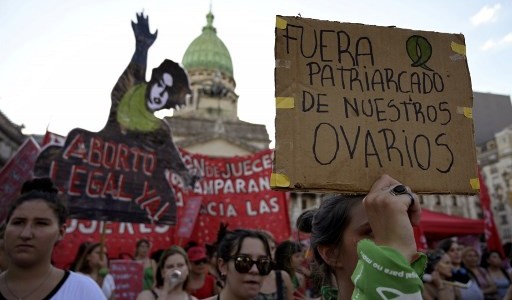 Presentarán por octava vez el proyecto por el aborto legal y habrá un "pañuelazo" en todo el país