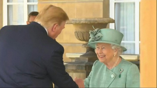 La reina Isabel recibió a Trump