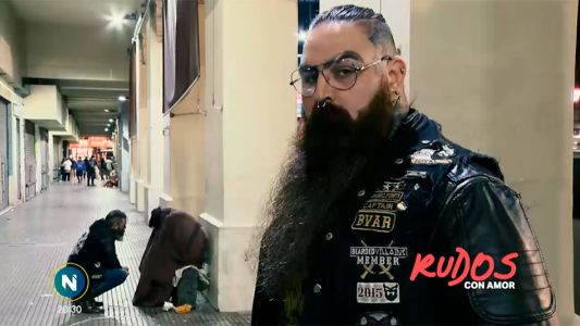 Los "villanos barbudos" que ayudan a gente en situación de calle