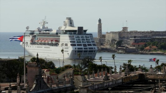 El último crucero de EEUU abandona Cuba tras prohibiciones de Trump