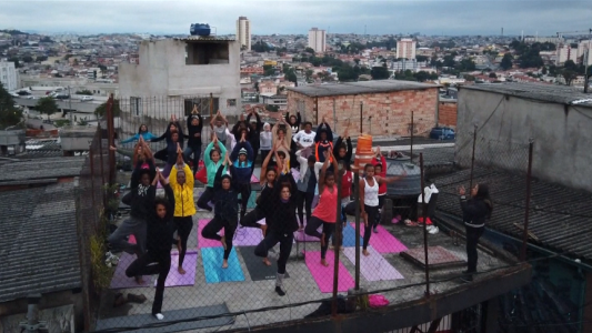 Yoga en la favela