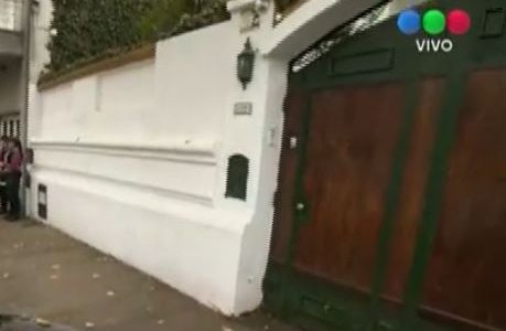 Asesinaron a balazos a un matrimonio en su casa de Flores