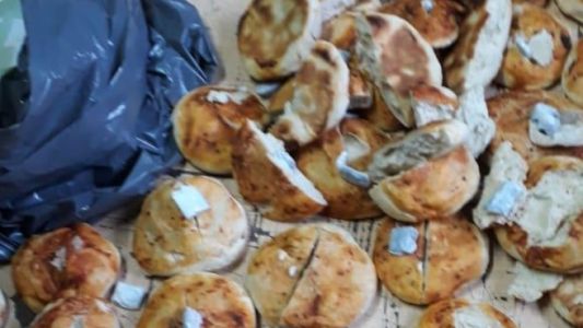Quisieron meter a la cárcel marihuana camuflada en pizzetas