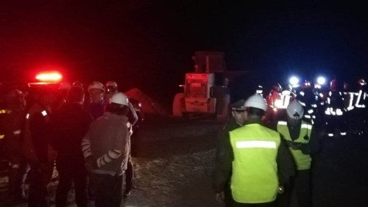 Tres obreros quedaron atrapados por un derrumbe en una mina de Chile