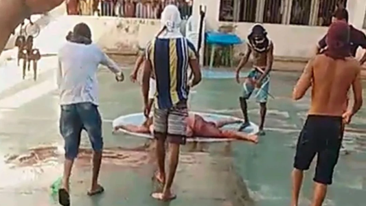 Las macabras imágenes de la masacre que dejó presos decapitados