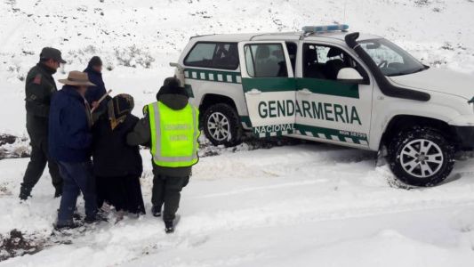 Rescataron a una mujer de 105 años aislada por la nieve en Neuquén