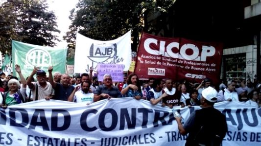 Estatales, médicos y judiciales bonaerenses instalarán una carpa en el Congreso
