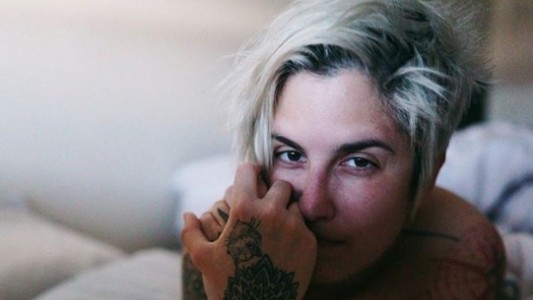 Pezones femeninos: la foto de una youtuber que desafía la censura de Instagram