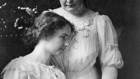 La increíble vida de Helen Keller: con sordoceguera se convirtió en una gran activista política del siglo XX