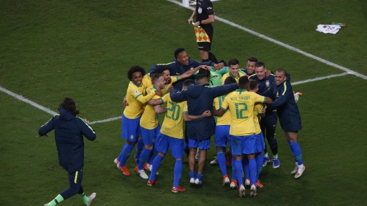 Brasil le ganó por penales a Paraguay y es el primer semifinalista de la Copa América
