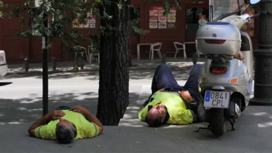 Por la ola de calor en España murieron un joven y un anciano