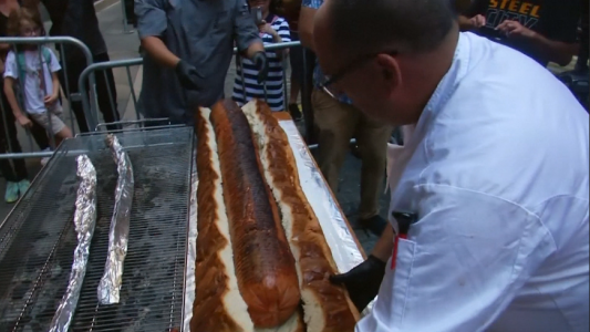 El "hot dog" más grande del mundo