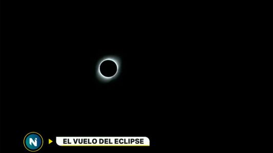 Cómo se vivió el eclipse desde un avión