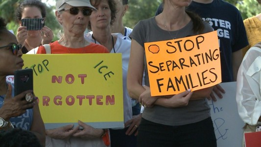 Protesta contra los centros de detención para migrantes en EE UU