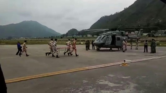 Rescatan los cuerpos de siete alpinistas muertos en el Himalaya