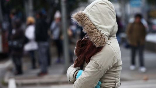 El frío bajo cero afectó a casi todo el país y cayó nieve en localidades bonaerenses