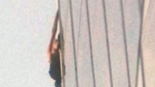 Video: sin arnés y a mano, escaló el rascacielos más alto de Londres