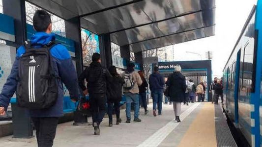 Cerraron las boleterías del tren Sarmiento por la detención de un trabajador ferroviario