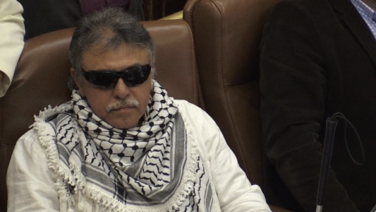 Dictan orden de captura contra líder de FARC por narcotráfico