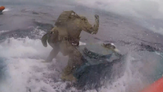 Así fue la peligrosa persecución de un "narco submarino"