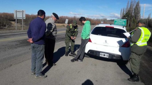 Neuquén: demoraron al cantante de “No Te Va Gustar” por tenencia de pastillas LSD