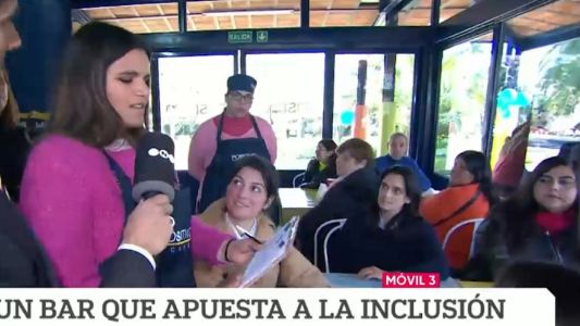 Así funciona este bar inclusivo, atendido por personas con discapacidad