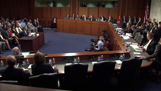 Facebook defiende su moneda virtual ante un escéptico Senado de EEUU