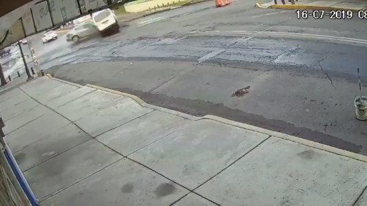 Policías fueron testigos de un choque y se fueron sin ayudar