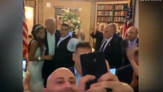 Trump apareció de sorpresa en un casamiento