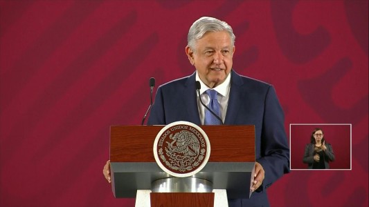 Presidente mexicano critica el éxito de las "narcoseries"