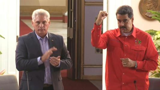 Maduro dice que exguerrilleros de las FARC prófugos son "bienvenidos" a Venezuela