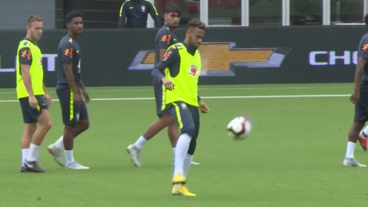 Para la policía brasileña no hay indicios de violación en caso Neymar