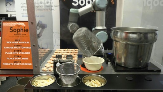 Sophie, una robot que cocina en 45 segundos