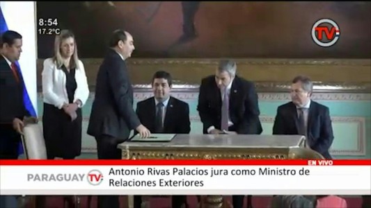 Asumió el nuevo canciller de Paraguay en medio de la crisis política