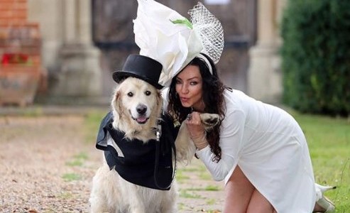 La modelo que se cansó de los hombres y se casó con su perro