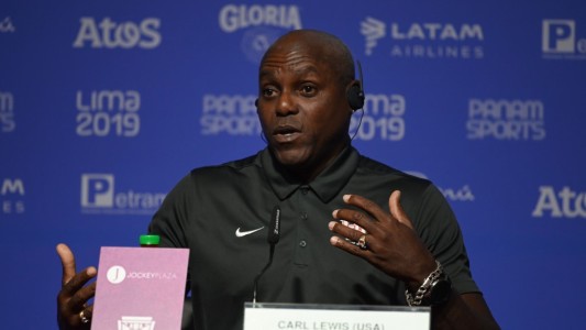 Carl Lewis: en los Panamericanos apareció el "Hijo del Viento" y se despachó contra Trump