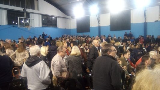 Socios del Club Gimnasia y Esgrima aprobaron la venta de terrenos en el centro porteño