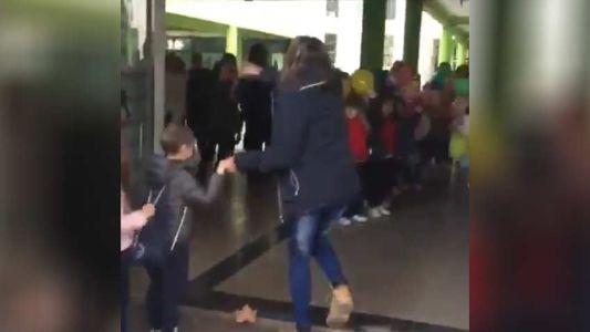 Video conmovedor: así fue el recibimiento a un nene que se curó de cáncer y volvió al jardín de infantes