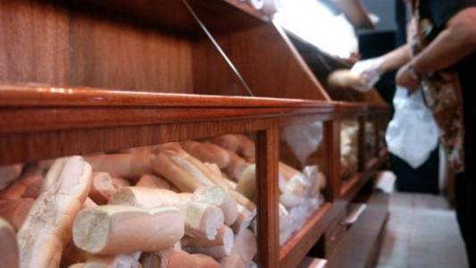 "Inestabilidad del dólar": panaderos afirman que no les venden harina