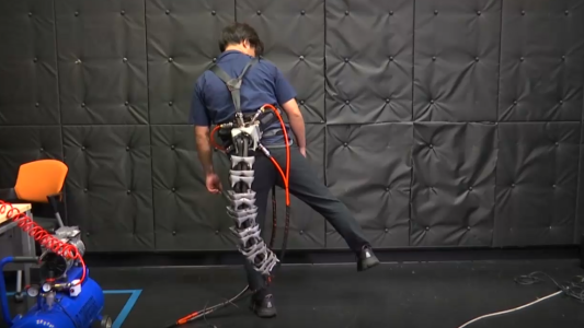 La tecnología propone devolverle la cola a los humanos